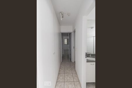 Corredor de apartamento para alugar com 2 quartos, 67m² em Vila Esperança, São Paulo