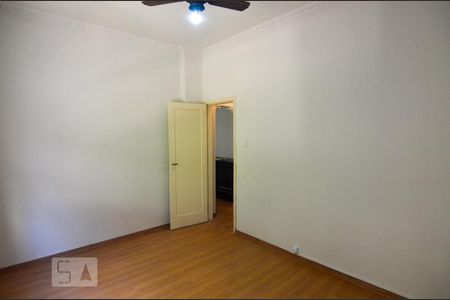 Quarto 1 de apartamento para alugar com 2 quartos, 70m² em Catete, Rio de Janeiro