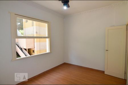 Quarto 1 de apartamento para alugar com 2 quartos, 70m² em Catete, Rio de Janeiro
