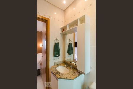 Apartamento à venda com 84m², 3 quartos e 2 vagas Apartamento à venda com 84m², 3 quartos e 2 vagasBanheiro da suíte