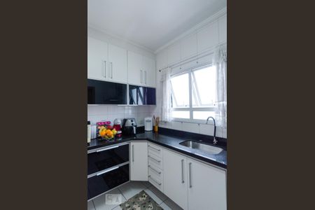 Apartamento à venda com 84m², 3 quartos e 2 vagas Apartamento à venda com 84m², 3 quartos e 2 vagasCozinha