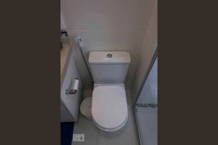 Apartamento à venda com 242m², 3 quartos e 4 vagas Apartamento à venda com 242m², 3 quartos e 4 vagasBanheiro da Suíte 1