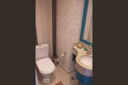 Apartamento à venda com 242m², 3 quartos e 4 vagas Apartamento à venda com 242m², 3 quartos e 4 vagasLavabo