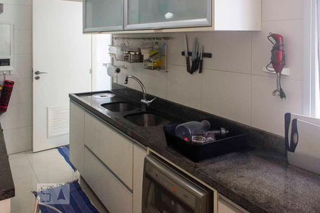 Apartamento à venda com 242m², 3 quartos e 4 vagas Apartamento à venda com 242m², 3 quartos e 4 vagasCozinha