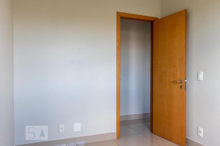 Quarto 2 de apartamento para alugar com 3 quartos, 80m² em Guará Ii, Brasília