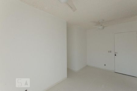 Sala de apartamento para alugar com 2 quartos, 45m² em São Cristóvão, Rio de Janeiro