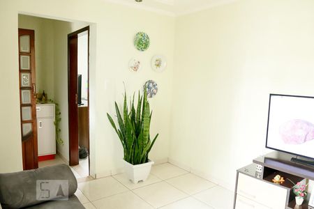 Sala de casa para alugar com 2 quartos, 100m² em Vila Campo Grande, São Paulo