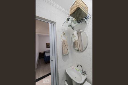 Casa à venda com 100m², 3 quartos e 1 vaga Casa à venda com 100m², 3 quartos e 1 vagaBanheiro Social