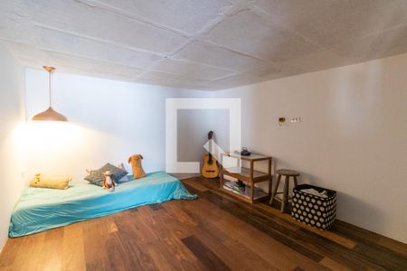 Casa à venda com 300m², 4 quartos e 3 vagas Casa à venda com 300m², 4 quartos e 3 vagasQuarto de Serviço