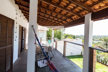 Casa à venda com 300m², 4 quartos e 3 vagas Casa à venda com 300m², 4 quartos e 3 vagasVaranda do Quarto 1 e da Suite