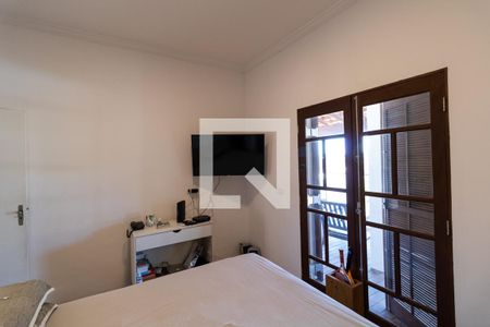 Casa à venda com 300m², 4 quartos e 3 vagas Casa à venda com 300m², 4 quartos e 3 vagasSuíte