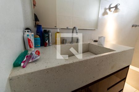 Casa à venda com 300m², 4 quartos e 3 vagas Casa à venda com 300m², 4 quartos e 3 vagasBanheiro