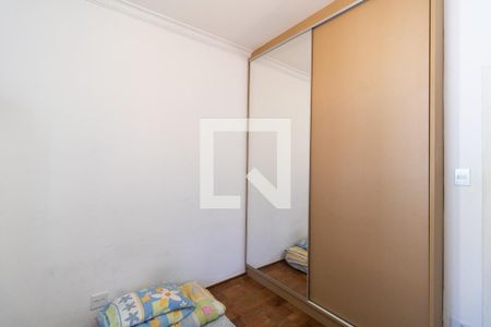 Casa à venda com 300m², 4 quartos e 3 vagas Casa à venda com 300m², 4 quartos e 3 vagasQuarto 2