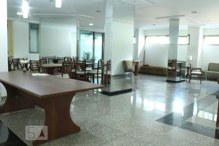 Apartamento à venda com 180m², 4 quartos e 2 vagas Apartamento à venda com 180m², 4 quartos e 2 vagasÁrea comum - Salão de festas
