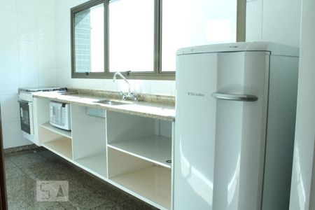 Apartamento à venda com 180m², 4 quartos e 2 vagas Apartamento à venda com 180m², 4 quartos e 2 vagasÁrea comum - Salão de festas