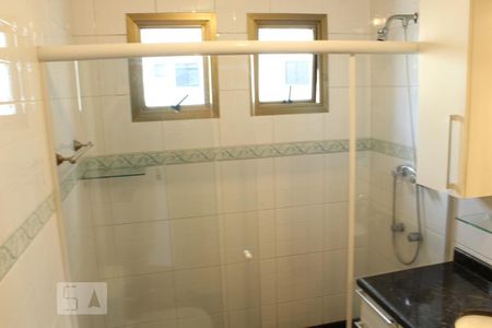Apartamento à venda com 180m², 4 quartos e 2 vagas Apartamento à venda com 180m², 4 quartos e 2 vagasBanheiro da Suíte 3