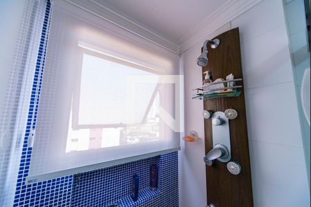 Apartamento à venda com 370m², 4 quartos e 3 vagas Apartamento à venda com 370m², 4 quartos e 3 vagasChuveiro