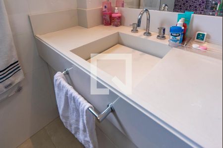 Apartamento à venda com 370m², 4 quartos e 3 vagas Apartamento à venda com 370m², 4 quartos e 3 vagasPia