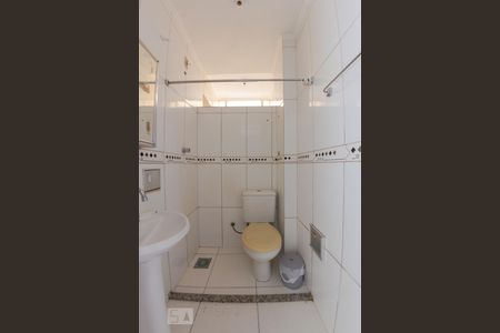 Apartamento à venda com 45m², 2 quartos e sem vaga Apartamento à venda com 45m², 2 quartos e sem vagaBanheiro