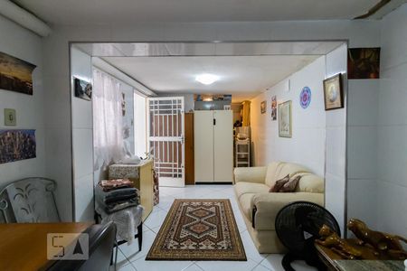 Casa à venda com 357m², 3 quartos e 7 vagas Casa à venda com 357m², 3 quartos e 7 vagasQuarto de Serviço