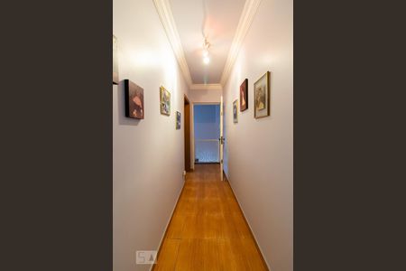 Casa à venda com 357m², 3 quartos e 7 vagas Casa à venda com 357m², 3 quartos e 7 vagasCorredor