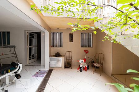 Casa à venda com 357m², 3 quartos e 7 vagas Casa à venda com 357m², 3 quartos e 7 vagasAcademia