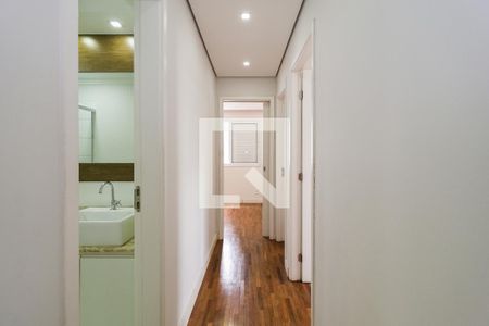 Corredor de apartamento para alugar com 3 quartos, 74m² em Vila Andrade, São Paulo
