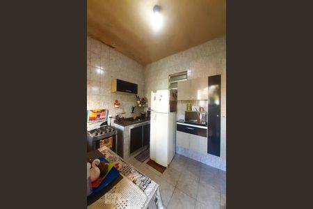 Casa à venda com 100m², 3 quartos e sem vaga Casa à venda com 100m², 3 quartos e sem vagaCozinha 2