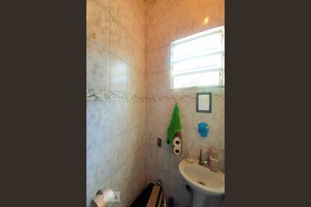 Casa à venda com 100m², 3 quartos e sem vaga Casa à venda com 100m², 3 quartos e sem vagaBanheiro da Suíte