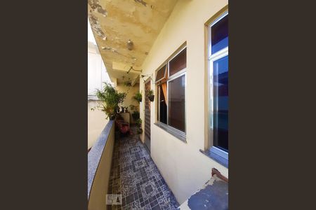 Casa à venda com 100m², 3 quartos e sem vaga Casa à venda com 100m², 3 quartos e sem vagaVaranda