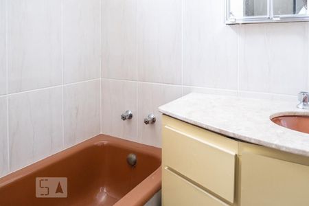 Apartamento à venda com 200m², 3 quartos e 2 vagasBanheiro 2