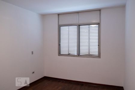 Apartamento à venda com 200m², 3 quartos e 2 vagasQuarto 2