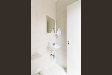 Casa à venda com 270m², 4 quartos e 2 vagasBanheiro de Serviço