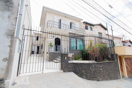 Casa à venda com 270m², 4 quartos e 2 vagasFachada
