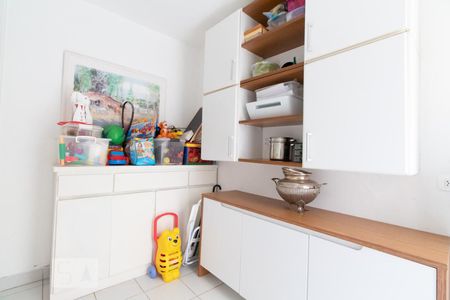 Casa à venda com 270m², 4 quartos e 2 vagasQuarto de Serviço