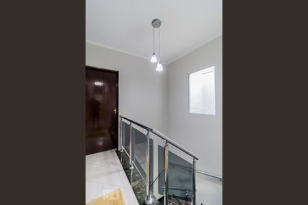 Casa à venda com 95m², 3 quartos e 2 vagasCorredor