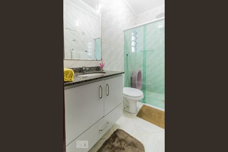 Casa à venda com 95m², 3 quartos e 2 vagasBanheiro