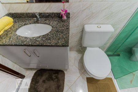 Casa à venda com 95m², 3 quartos e 2 vagasDetalhe banheiro