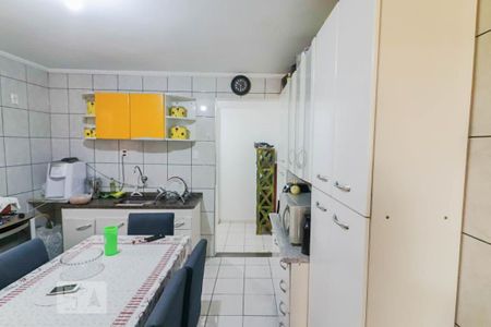 Casa à venda com 140m², 5 quartos e 5 vagasCasa 2 - Cozinha