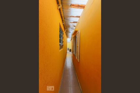 Casa à venda com 140m², 5 quartos e 5 vagasCorredor