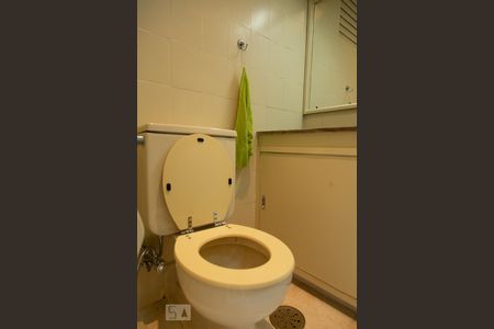 Banheiro da suíte de apartamento para alugar com 3 quartos, 87m² em Indianópolis, São Paulo