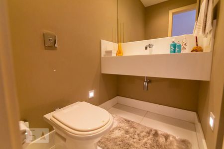 Apartamento à venda com 170m², 3 quartos e 3 vagas Apartamento à venda com 170m², 3 quartos e 3 vagasLavabo