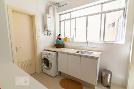 Apartamento à venda com 170m², 3 quartos e 3 vagas Apartamento à venda com 170m², 3 quartos e 3 vagasÁrea de Serviço