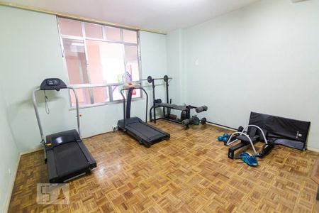 Apartamento à venda com 170m², 3 quartos e 3 vagas Apartamento à venda com 170m², 3 quartos e 3 vagasÁrea comum - Academia