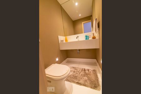 Apartamento à venda com 170m², 3 quartos e 3 vagas Apartamento à venda com 170m², 3 quartos e 3 vagasLavabo