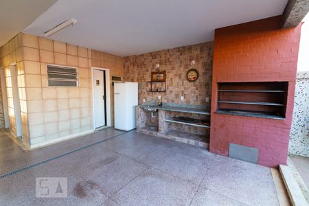 Apartamento à venda com 170m², 3 quartos e 3 vagas Apartamento à venda com 170m², 3 quartos e 3 vagasÁrea comum - Churrasqueira