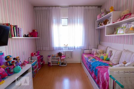 Apartamento à venda com 170m², 3 quartos e 3 vagas Apartamento à venda com 170m², 3 quartos e 3 vagasQuarto 1