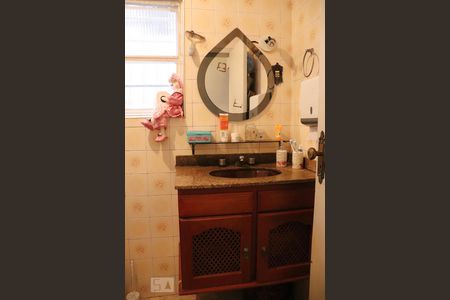 Casa à venda com 126m², 2 quartos e 2 vagasBanheiro 2