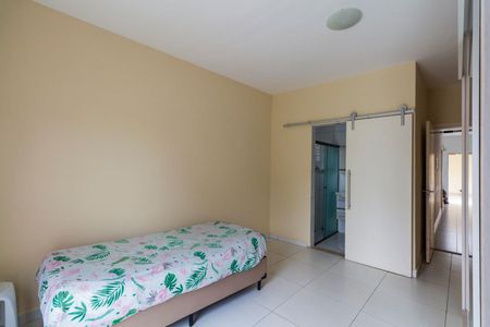 Casa à venda com 160m², 3 quartos e 2 vagasQuarto 3 - Suíte