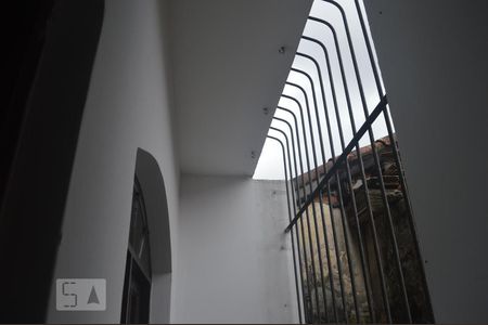 Casa à venda com 75m², 2 quartos e 1 vagaPequeno espaço ao lado da cozinha